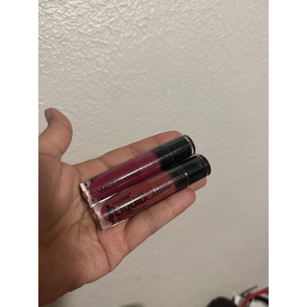 Wet n wild megalast liquid catsuit Give Me Mocha and berry recognize